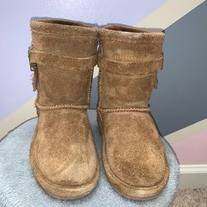 Tan sheepskin Bearpaw Toddler Booties